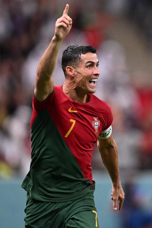 记者：曼联准备正式报价谢什科，球员只想加盟曼联（记者：曼联将提交谢什科正式报价，球员只愿投奔红魔）