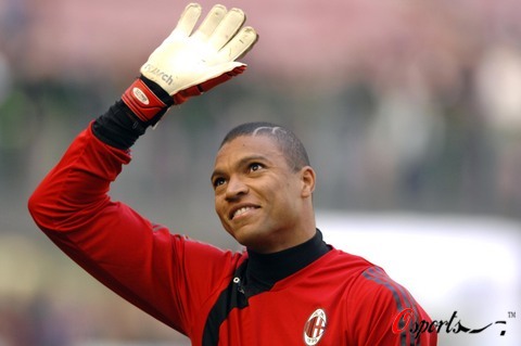 荷兰队官方：韦格霍斯特身体状态不佳退出集训，不会出战波兰（荷兰队官宣：韦格霍斯特因身体状况不佳退出集训，缺席对阵波兰）