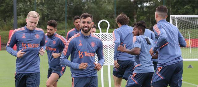 费迪南德盛赞新卡灵顿：梦中情房，你肯定希望住在这样的地方（费迪南德盛赞曼联新卡灵顿：堪比梦幻之家，谁不想住？）