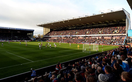 广东男篮防守反击轻取上海（广东男篮凭借防守反击轻松击败上海）