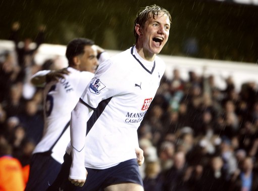 猛龙三大得分手合砍72分，带队终结两连败（猛龙三箭头合力轰下72分，止住两连败）