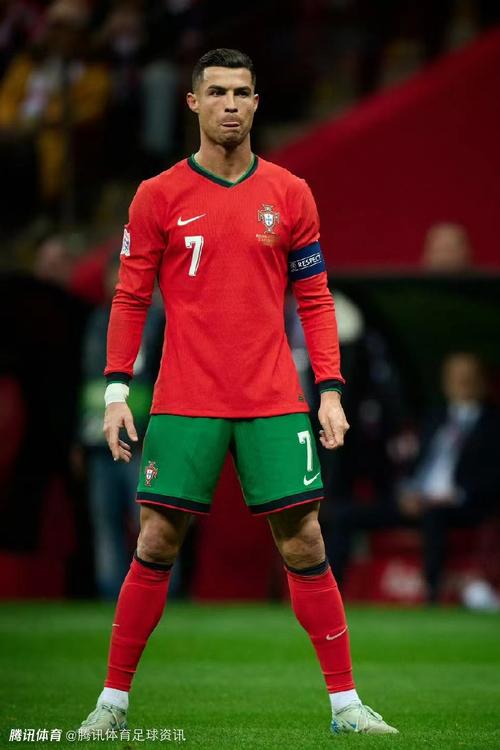 深圳队压哨绝杀引全场沸腾（深圳队读秒绝杀点燃全场）