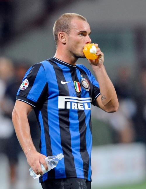 萨拉赫本赛季跑动增至9.7km，冲刺14.8次（萨拉赫本季跑动提升至9.7公里，冲刺达14.8次）