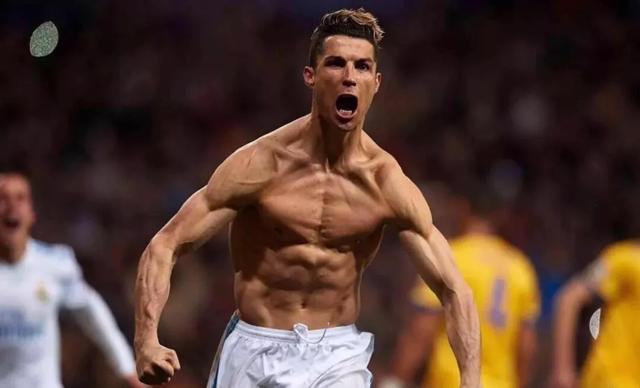 米兰达：很少有人能和斯帕莱蒂关系好，他的为人我还是不说了（米兰达：与斯帕莱蒂相处并不容易，其人品我不予置评）