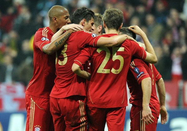 双引擎发力4-1大胜狼队，曼联升至第6：阿莫林终于是露出笑容