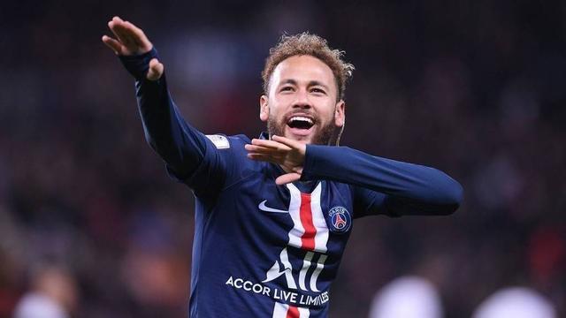 手感火热！拉文三节三分10中8爆砍37分5篮板（拉文火力全开：三节三分10投8中，砍下37分5篮板）