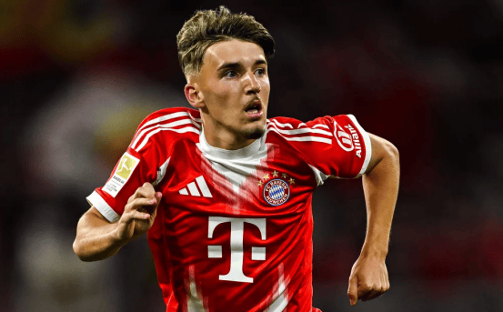 罗马诺独家：奥罗斯科已启程前往英格兰，即将加盟曼联（罗马诺独家：奥罗斯科飞赴英伦，曼联签约在即）