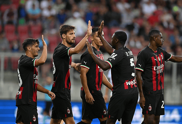 马卡：阿隆索仍需解决右路问题，卡马文加和罗德里戈表现不佳（马卡报：阿隆索右路问题仍未解决，卡马文加与罗德里戈状态低迷）