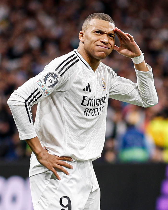 巴萨0-3不敌切尔西，弗里克执教生涯首次在欧冠被零封（切尔西3-0完胜巴萨，弗里克欧冠执教生涯首遭零封）