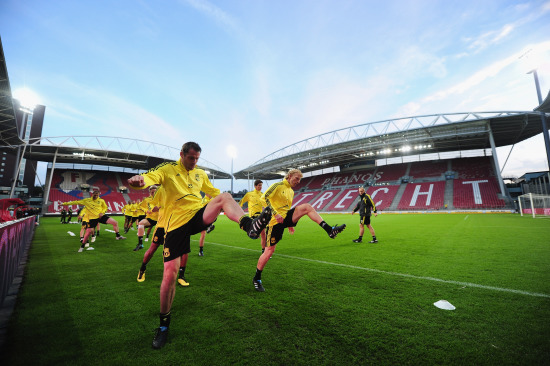 海港发布官方Vlog：旧将奇塔迪尼重回浦东足球场（海港官Vlog上线：昔日旧将奇塔迪尼再踏浦东足球场）