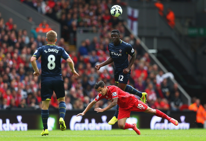 成都蓉城客场挑战神户胜利船，力争在亚冠赛场扭转颓势，力争晋级淘汰赛。（成都蓉城客战神户胜利船，力拼亚冠止颓冲击淘汰赛）