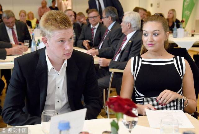 CBA球员最佳阵容提名：前三竞争激烈,（CBA最佳阵容提名出炉：前三名之争白热化）